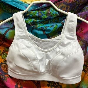 Deyllo Women’s Sports Bra